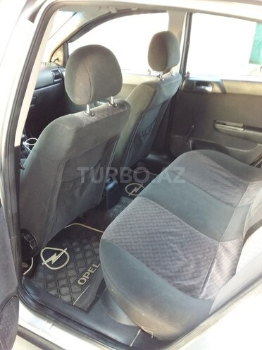 Opel Astra 2001, 261,000 km - 1.6 l - Quba