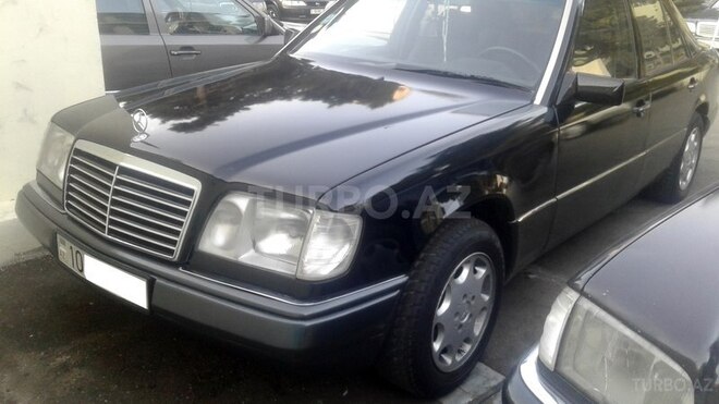 Mercedes E 220 1993, 470,000 km - 2.2 l - Quba