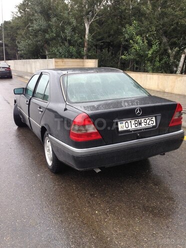 Mercedes C 180 1995, 430,000 km - 1.8 l - Biləsuvar