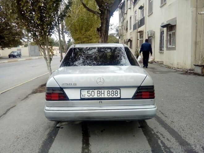Mercedes E 250 1992, 232,052 km - 2.5 l - Bakı
