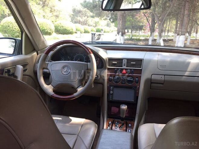 Mercedes C 230 2000, 236,700 km - 2.3 l - İsmayıllı