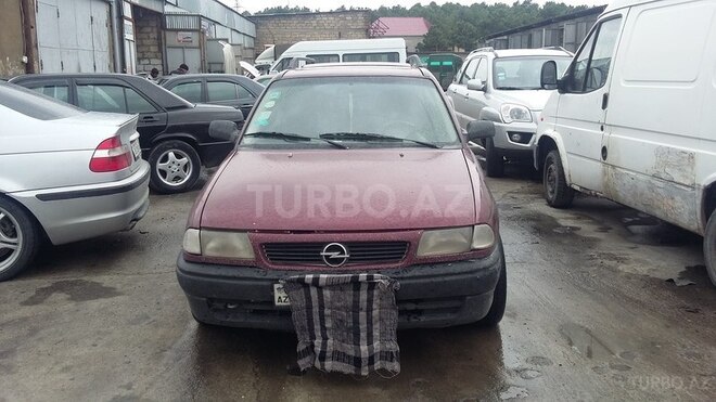 Opel Vectra 1995, 404,152 km - 1.6 л - Bakı
