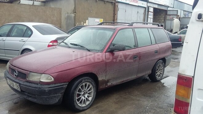 Opel Vectra 1995, 404,152 km - 1.6 л - Bakı