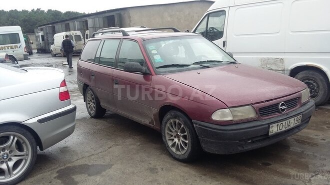 Opel Vectra 1995, 404,152 km - 1.6 л - Bakı