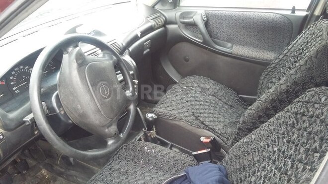 Opel Vectra 1995, 404,152 km - 1.6 л - Bakı