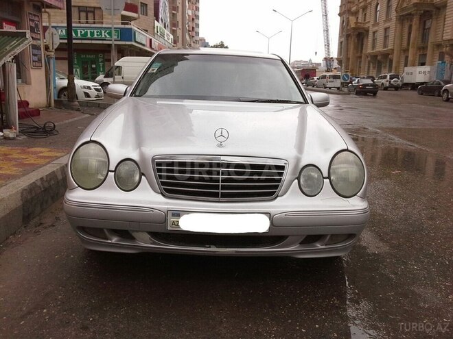 Mercedes E 270 2000, 165,000 km - 2.7 l - Bakı