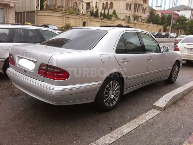 Mercedes E 270 2000, 165,000 km - 2.7 l - Bakı