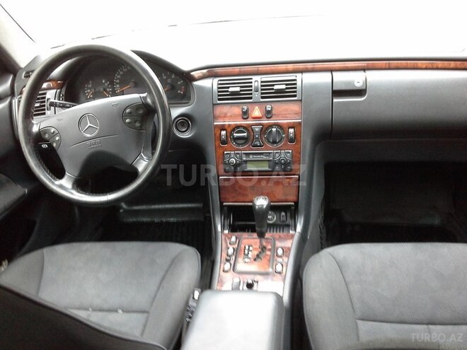 Mercedes E 270 2000, 165,000 km - 2.7 l - Bakı