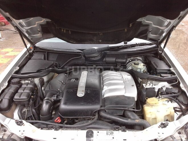 Mercedes E 270 2000, 165,000 km - 2.7 l - Bakı