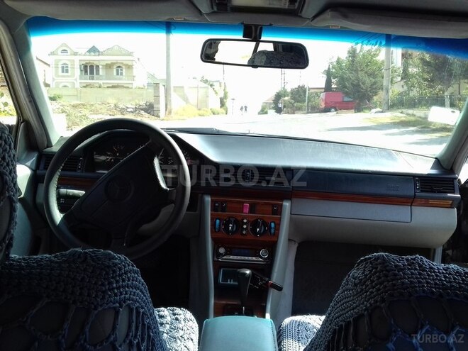Mercedes E 220 1994, 265,623 km - 0.2 l - Bakı
