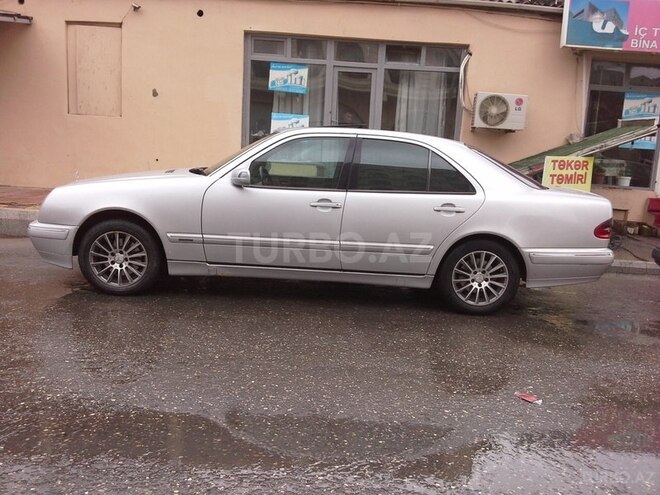 Mercedes E 270 2000, 165,000 km - 2.7 l - Bakı