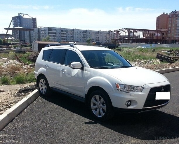 Mitsubishi Outlander 2011, 116,300 km - 3.0 l - Bakı