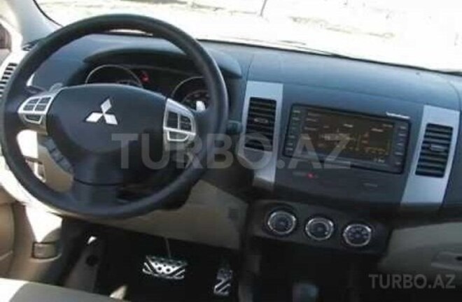Mitsubishi Outlander 2011, 116,300 km - 3.0 l - Bakı