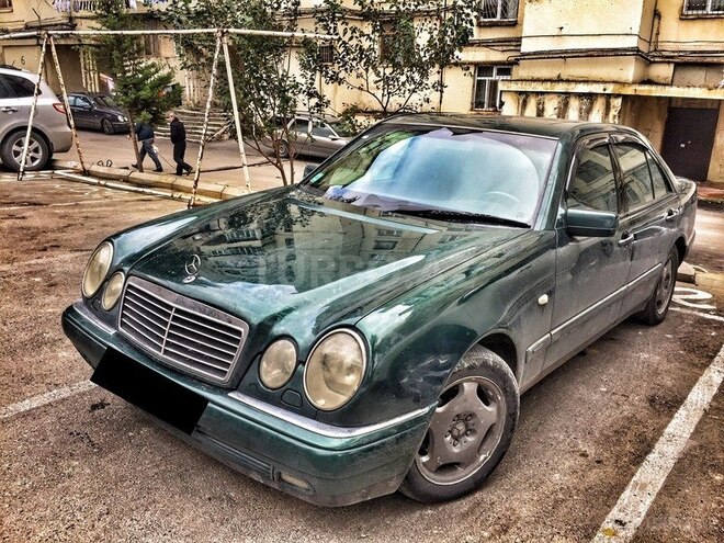 Mercedes E 230 1997, 434,000 km - 2.3 l - Bakı
