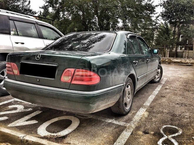 Mercedes E 230 1997, 434,000 km - 2.3 l - Bakı