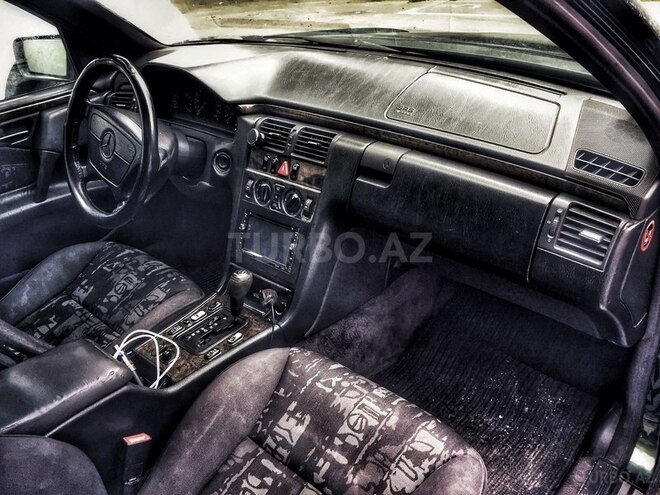 Mercedes E 230 1997, 434,000 km - 2.3 l - Bakı