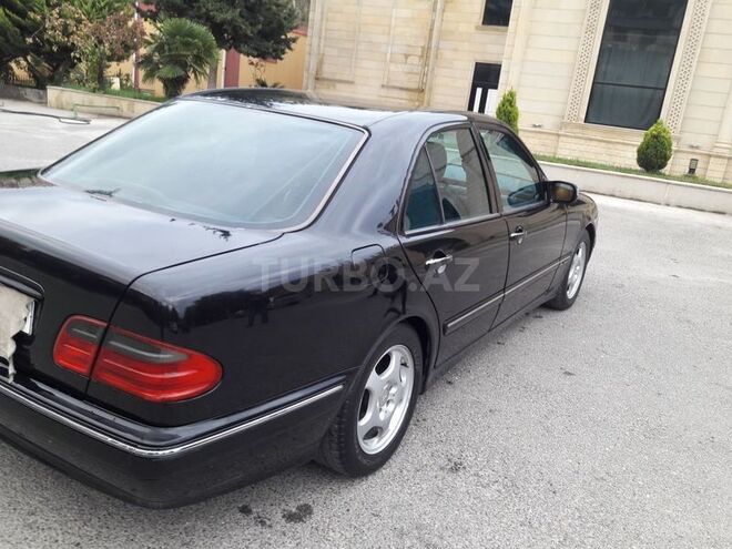 Mercedes E 240 2001, 230,000 km - 2.4 l - Bakı