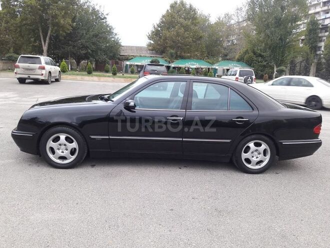 Mercedes E 240 2001, 230,000 km - 2.4 l - Bakı