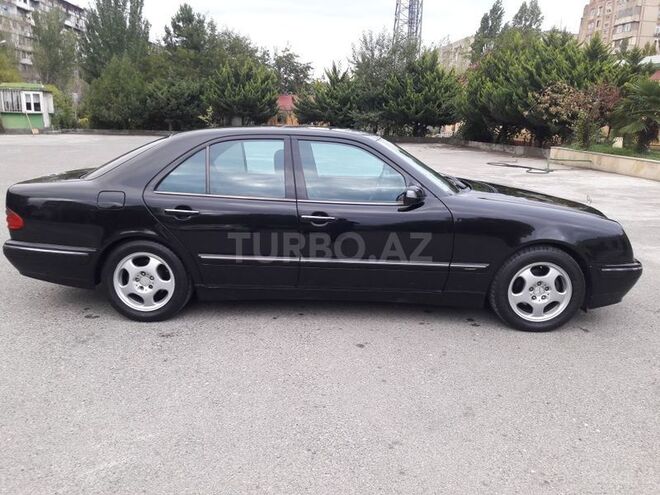 Mercedes E 240 2001, 230,000 km - 2.4 l - Bakı