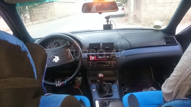 BMW 318 1999, 146,000 km - 2.0 л - Qusar