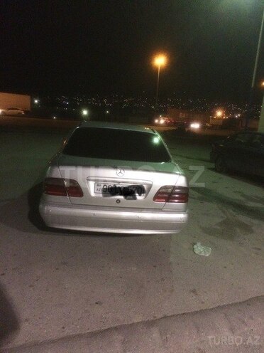 Mercedes E 270 1999, 326,083 km - 2.7 l - Bakı
