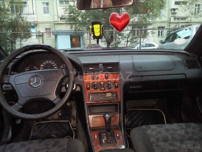 Mercedes C 220 1998, 400,000 km - 2.2 l - Sumqayıt