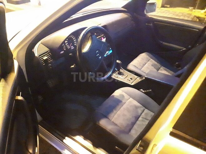 Mercedes C 200 1998, 200,000 km - 0.2 l - Bakı