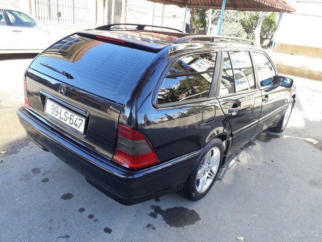 Mercedes C 220 1999, 286,500 km - 2.2 l - Bakı