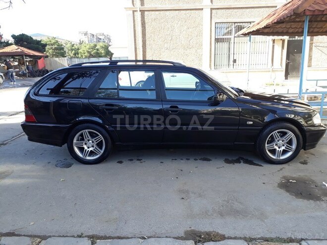 Mercedes C 220 1999, 286,500 km - 2.2 l - Bakı