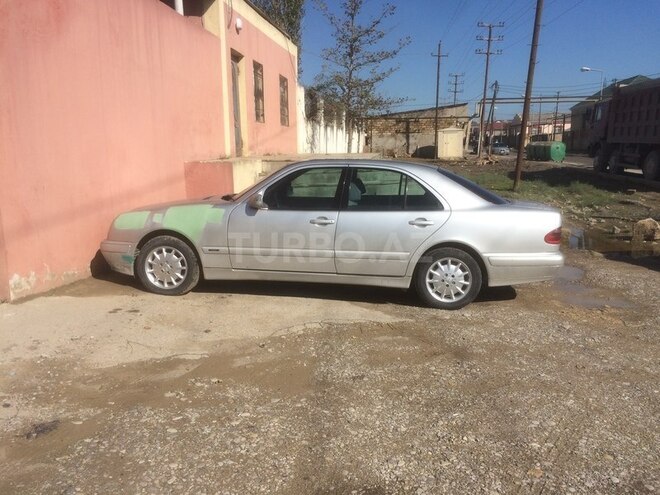 Mercedes E 270 1999, 326,083 km - 2.7 l - Bakı