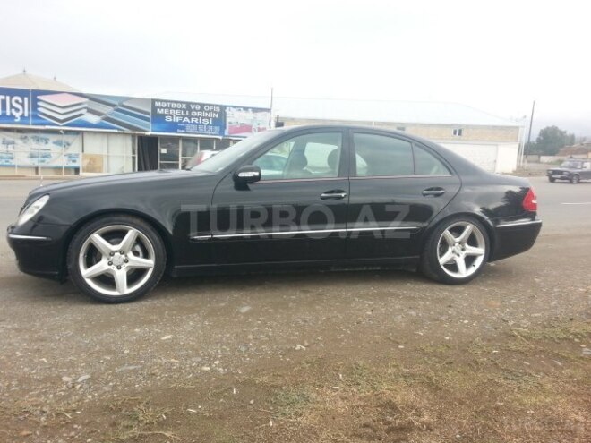 Mercedes E 240 2002, 268,111 km - 2.6 l - Gəncə