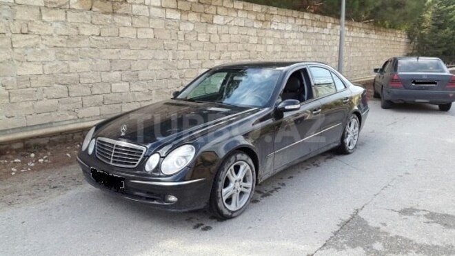 Mercedes E 240 2004, 178,695 km - 2.6 l - Bakı
