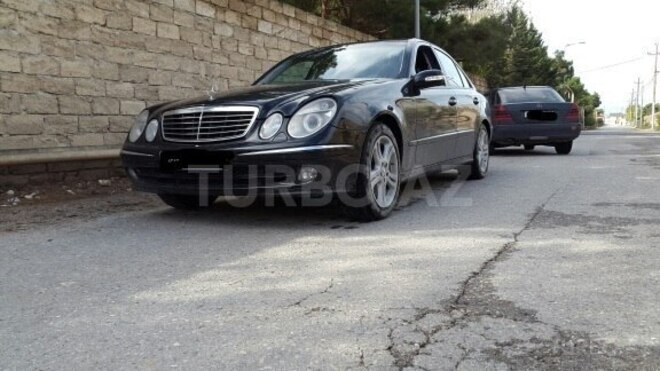 Mercedes E 240 2004, 178,695 km - 2.6 l - Bakı