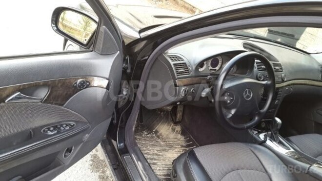 Mercedes E 240 2004, 178,695 km - 2.6 l - Bakı