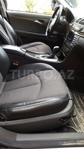 Mercedes E 240 2004, 178,695 km - 2.6 l - Bakı