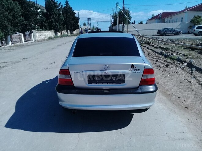 Opel Vectra 1998, 215,387 km - 1.6 l - Bakı