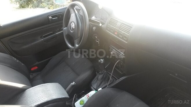 Volkswagen Jetta 2001, 315,000 km - 1.6 l - Göygöl