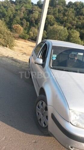 Volkswagen Jetta 2001, 315,000 km - 1.6 l - Göygöl