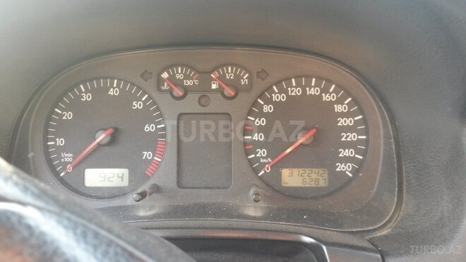 Volkswagen Jetta 2001, 315,000 km - 1.6 l - Göygöl