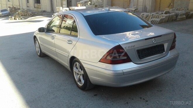 Mercedes C 220 2001, 245,000 km - 2.2 l - Bakı