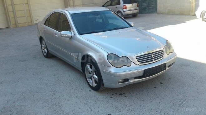 Mercedes C 220 2001, 245,000 km - 2.2 l - Bakı