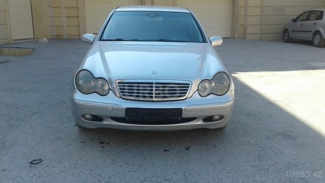 Mercedes C 220 2001, 245,000 km - 2.2 l - Bakı