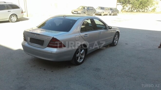 Mercedes C 220 2001, 245,000 km - 2.2 l - Bakı
