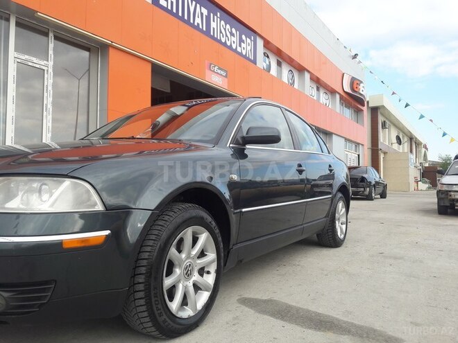 Volkswagen Passat 2003, 119,000 km - 1.8 l - Sumqayıt