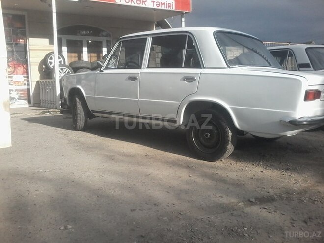 LADA (VAZ) 21011 1980, 299,541 km - 1.3 l - Quba