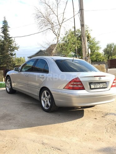 Mercedes C 240 2000, 247,000 km - 0.2 l - Saatlı