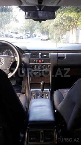 Mercedes E 230 1997, 460,000 km - 2.3 л - Bakı