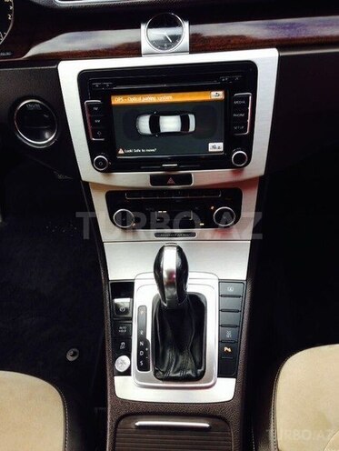 Volkswagen Passat 2011, 88,000 km - 1.8 л - Bakı