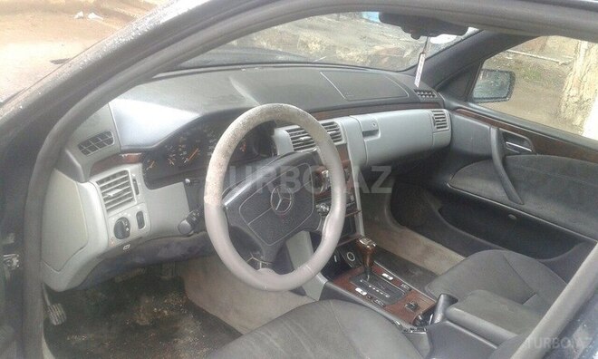 Mercedes C 230 1996, 2,556 km - 0.3 l - Bakı