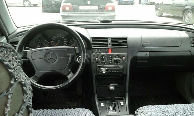 Mercedes C 220 1995, 225,000 km - 2.2 л - Sumqayıt